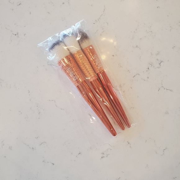 NEW Alamar Complexion Makeup Brush Trio - Picture 3 of 3